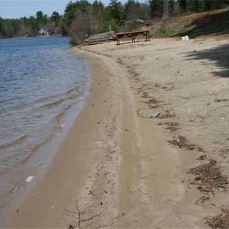 Woodbound Inn Rindge Bagian luar foto