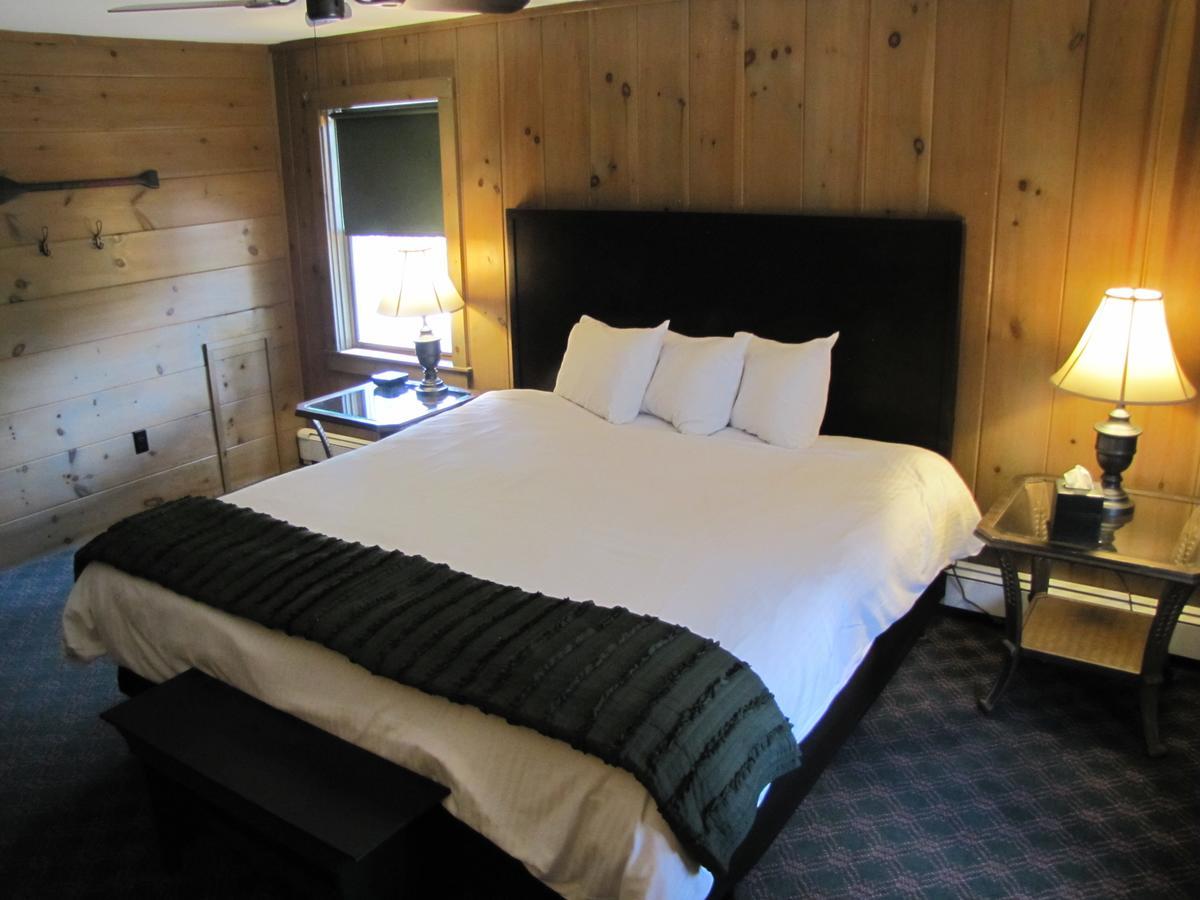 Woodbound Inn Rindge Bagian luar foto