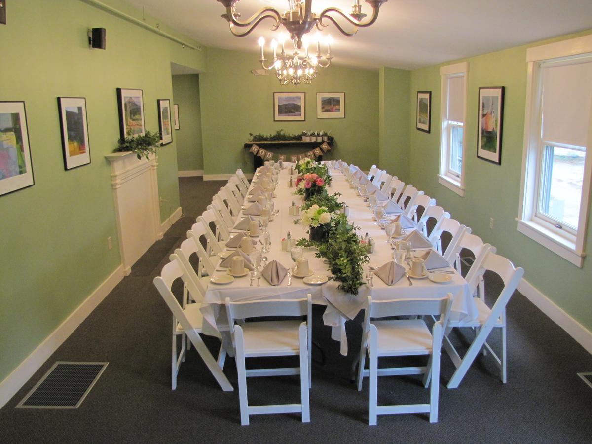 Woodbound Inn Rindge Bagian luar foto
